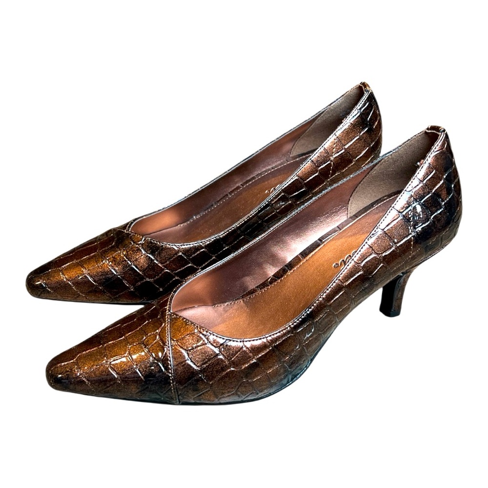 Easy Street Chiffon Pump Elegant Brown Crocodile Pattern Kitten Heels 8.5W New